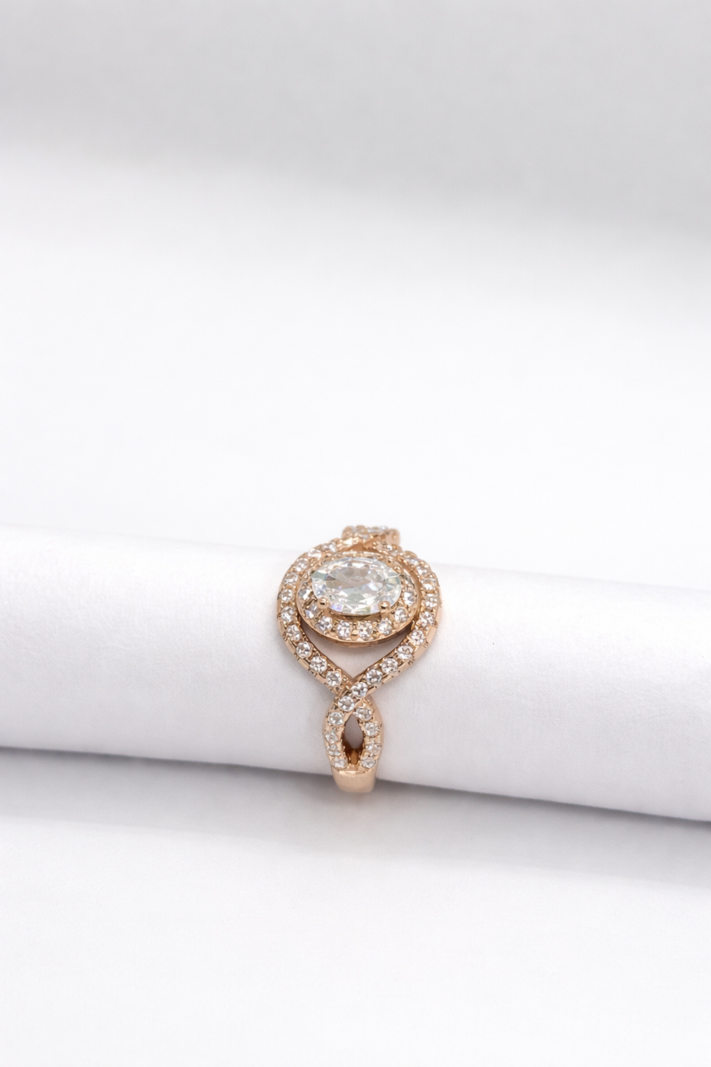 Luxe Oval Radiance Ring
