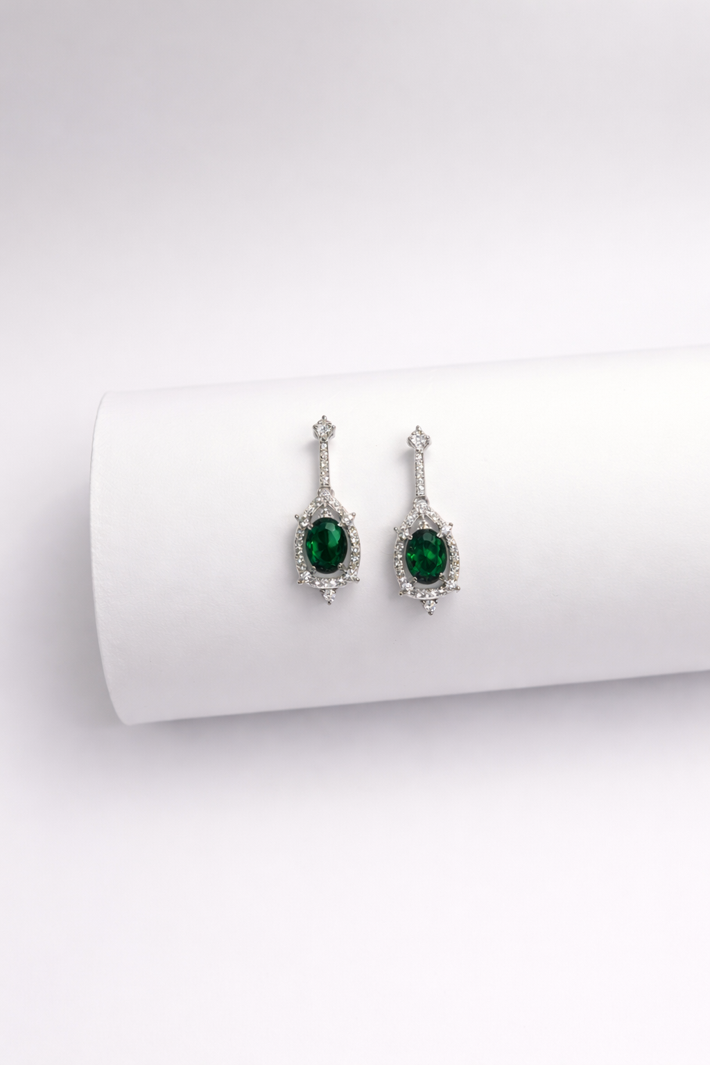 Emerald Elegance Shivara Pendant Set – 925 Silver