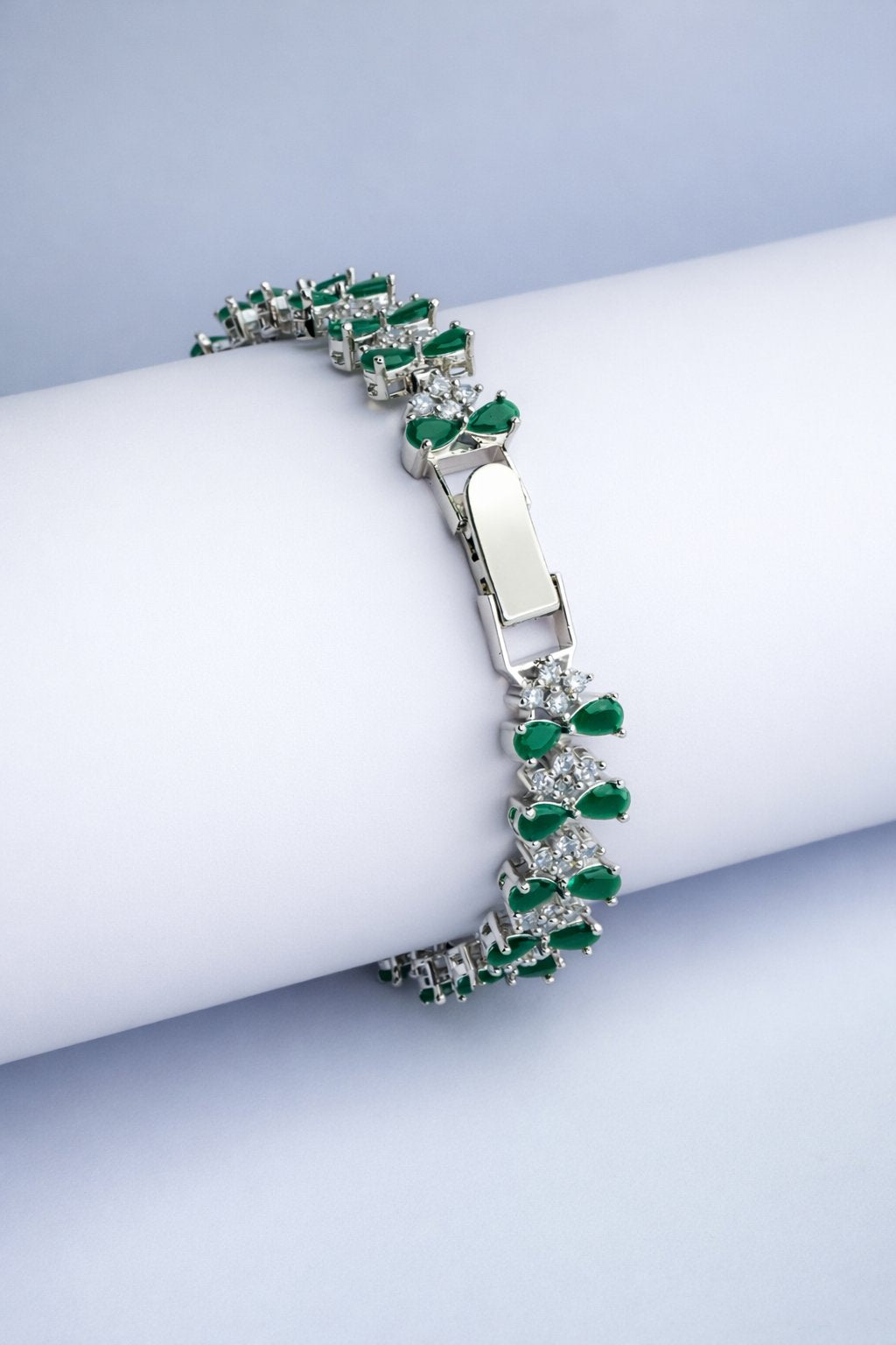 Emerald Leaf Sparkle Bracelet