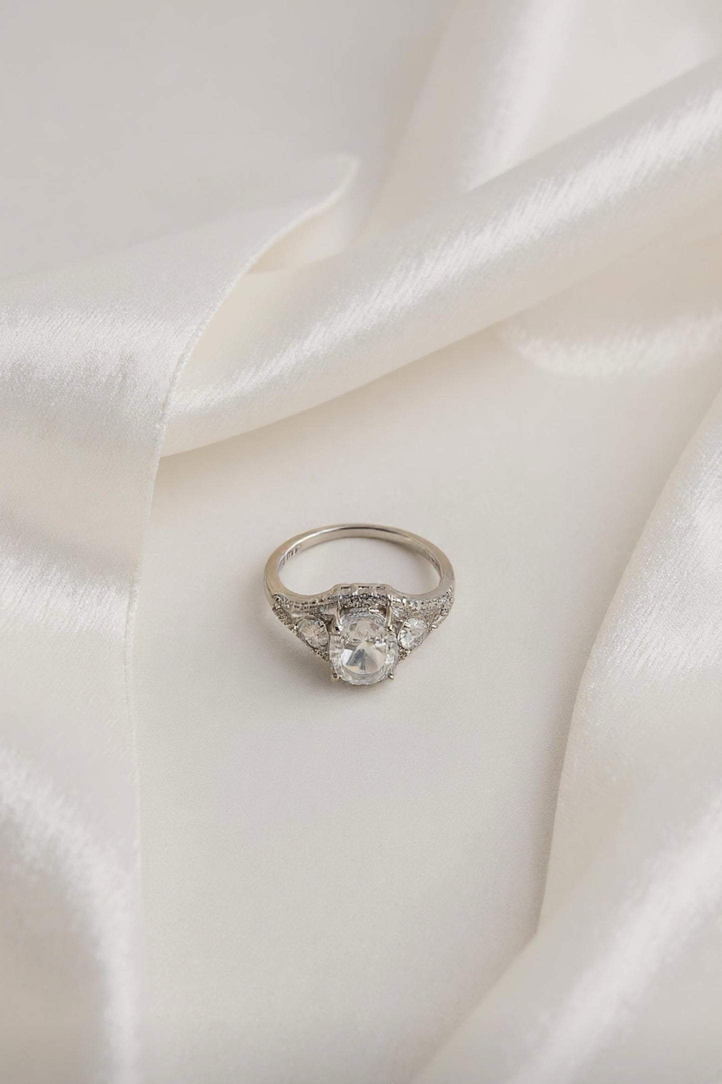 Classic Triple-Stone Vintage Ring