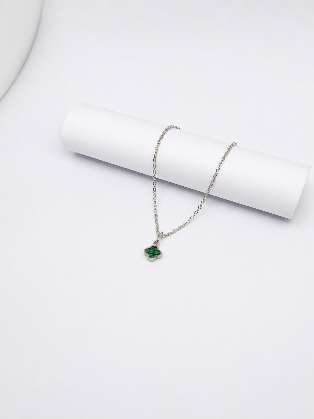 Emerald Clover Grace Pendant Necklace