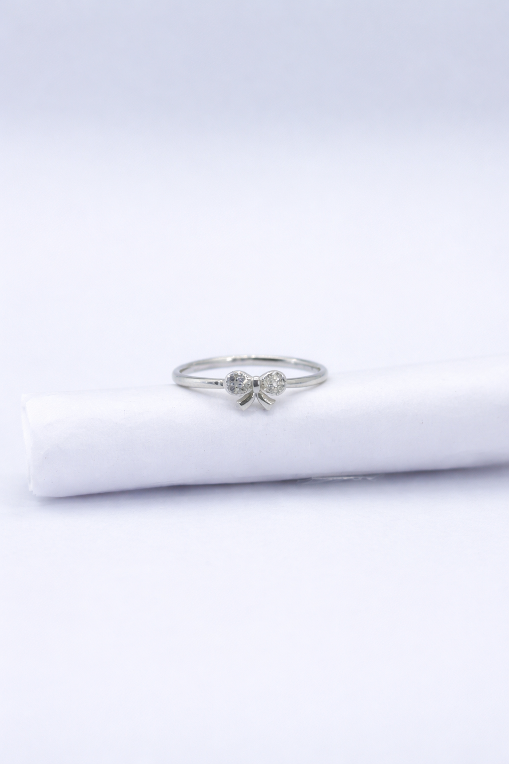 Bow Charm Dual-Stone Ring – Minimal Elegance in Silver