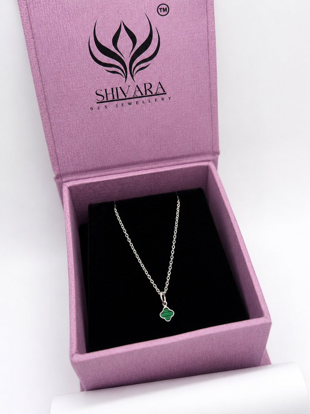 Emerald Clover Grace Pendant Necklace