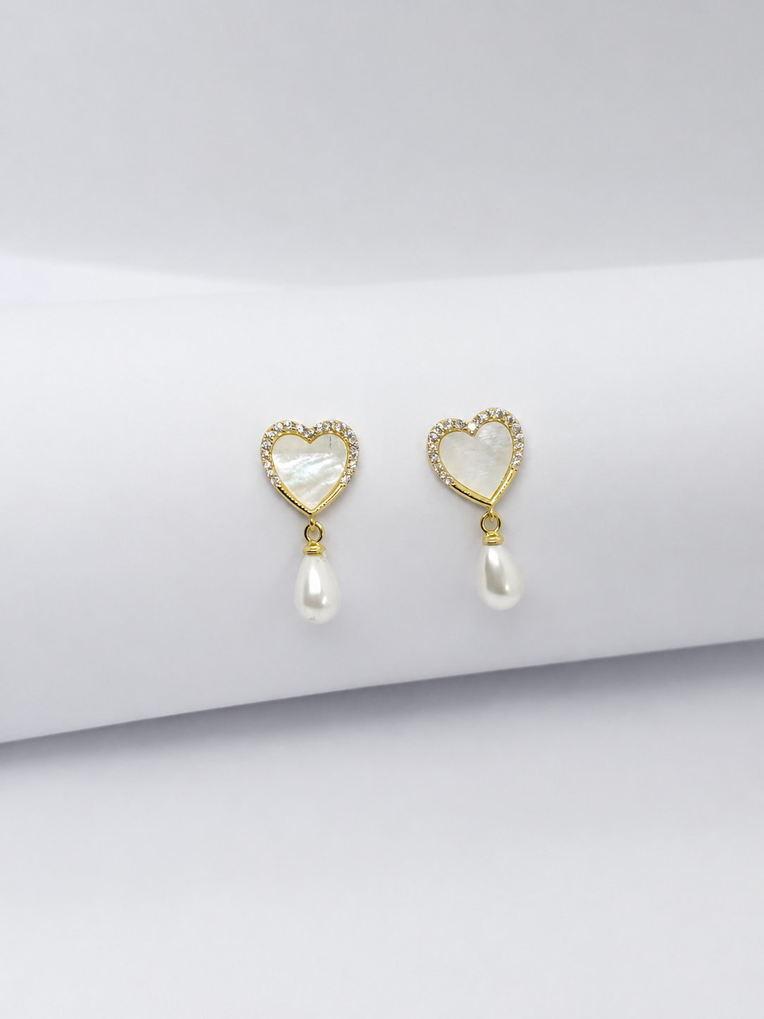 Celeste Pearl Heart Earrings – 925 Silver