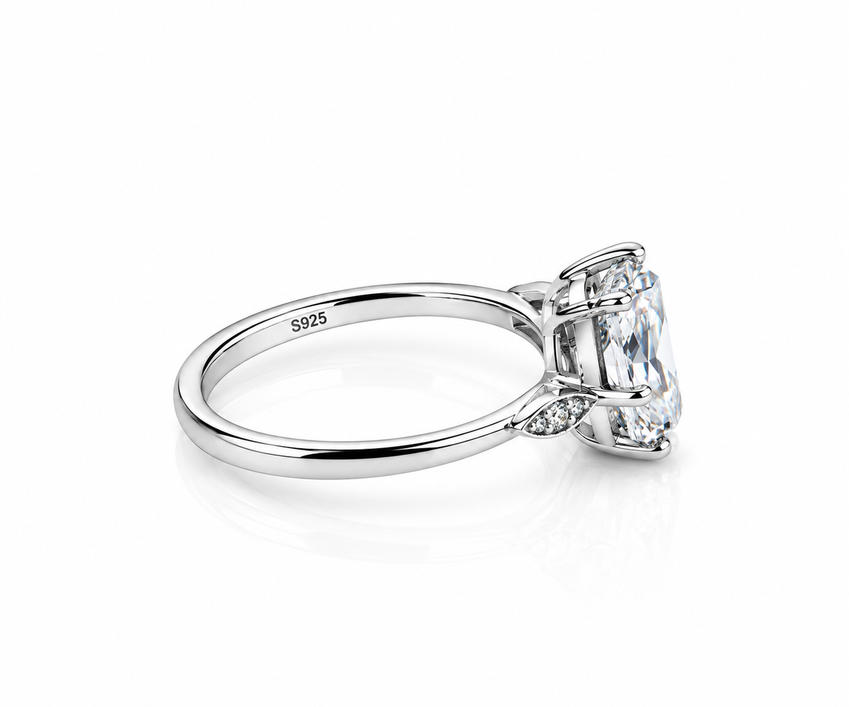 Oval Halo Sparkle Ring