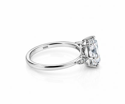 Oval Halo Sparkle Ring