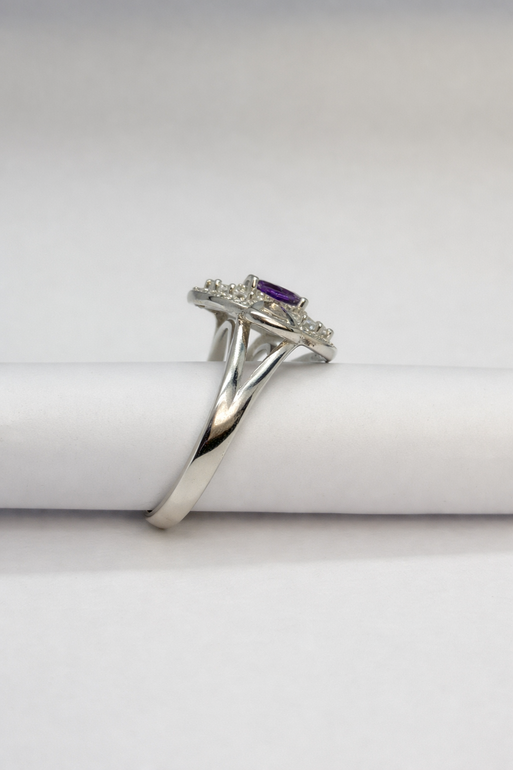 Midnight Halo Radiance Ring