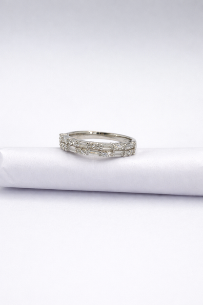 Elegant Dual-Line Baguette & Round Diamond Ring