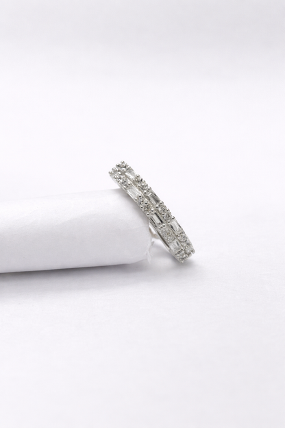 Elegant Dual-Line Baguette & Round Diamond Ring