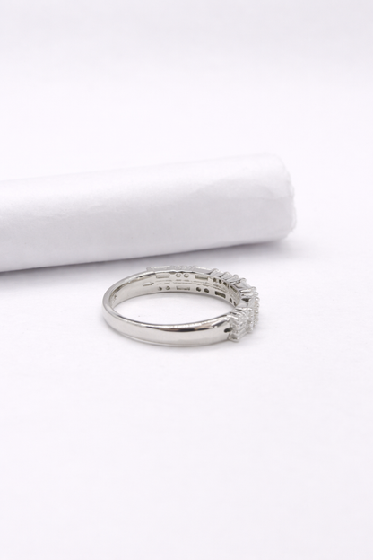 Elegant Dual-Line Baguette & Round Diamond Ring