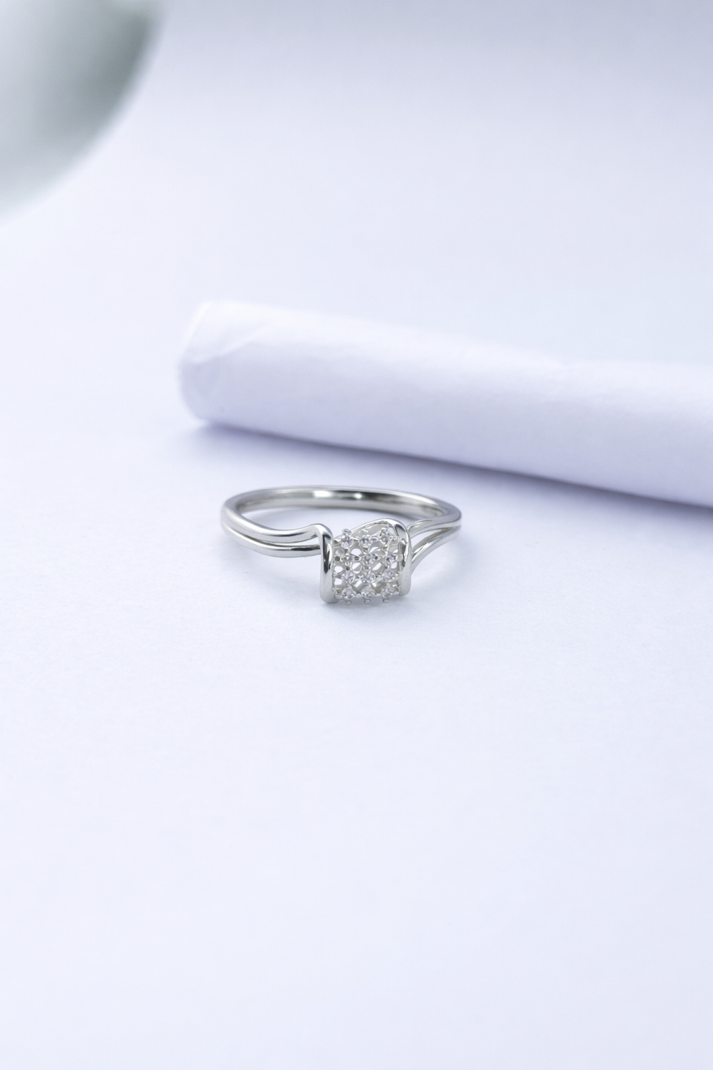 Elegant Cluster Diamond Ring in 925 Silver