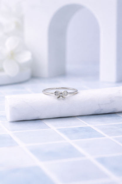 Bow Charm Dual-Stone Ring – Minimal Elegance in Silver