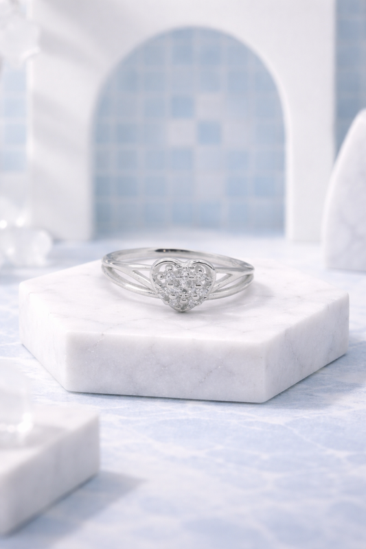 Heart Cluster Silver Ring – Elegant Sparkle