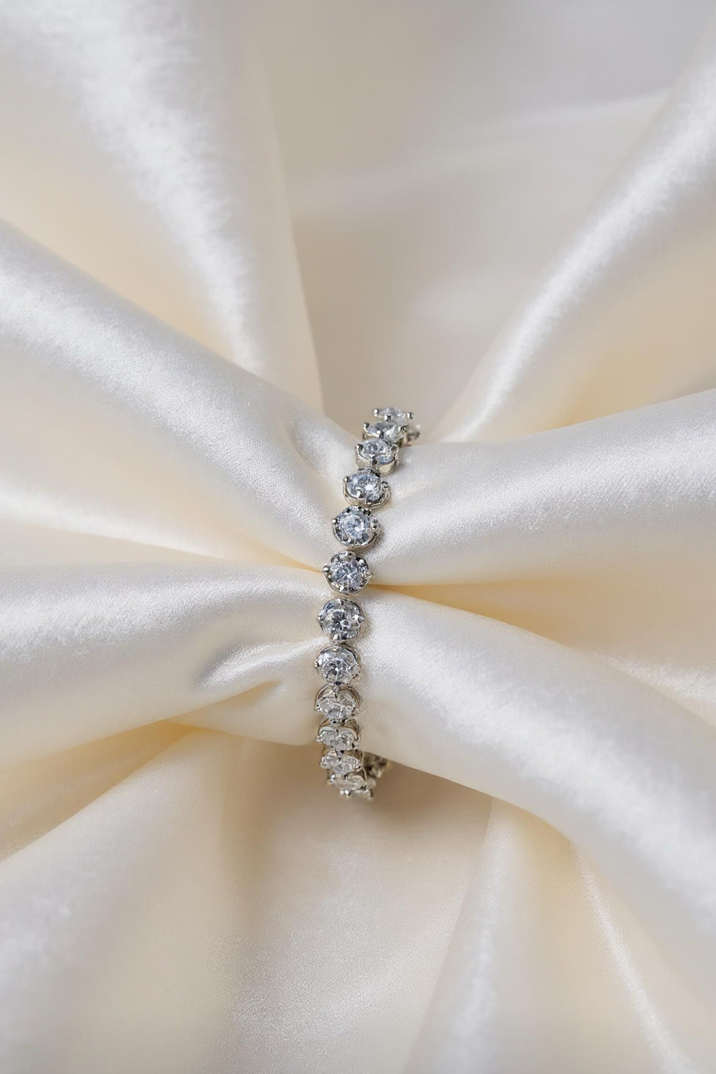 Timeless Round-Cut Tennis Bracelet