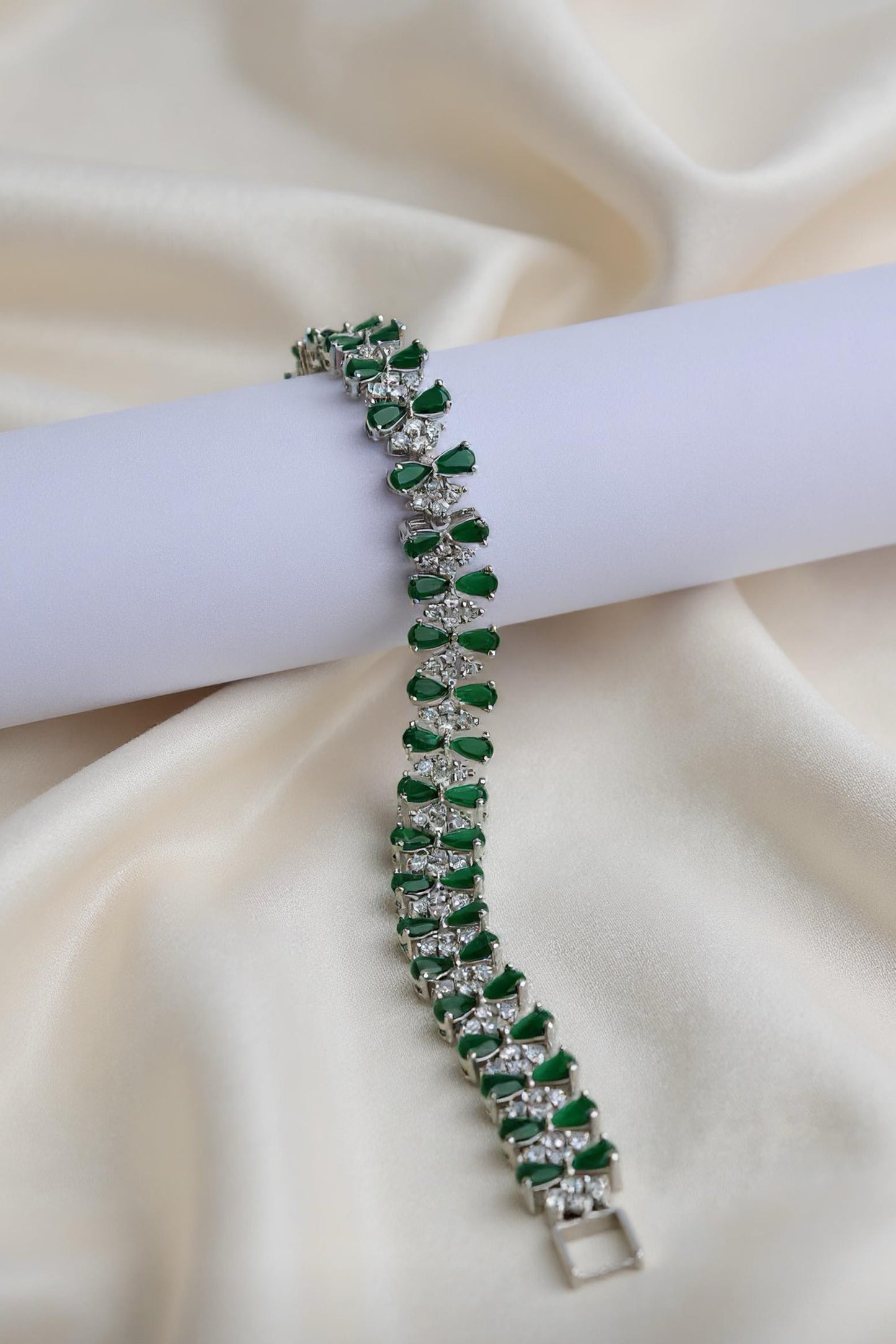 Emerald Leaf Sparkle Bracelet