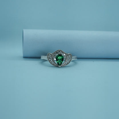 Emerald Glow Designer Ring